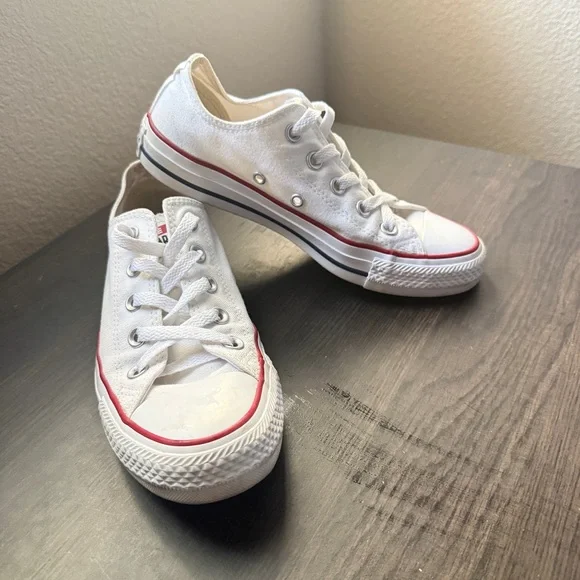 Converse low top white sneakers - Picture 4 of 6